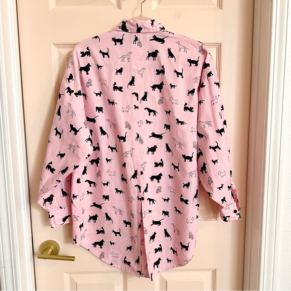 Pink dog and cat print pasta button up - Picture 4 of 4